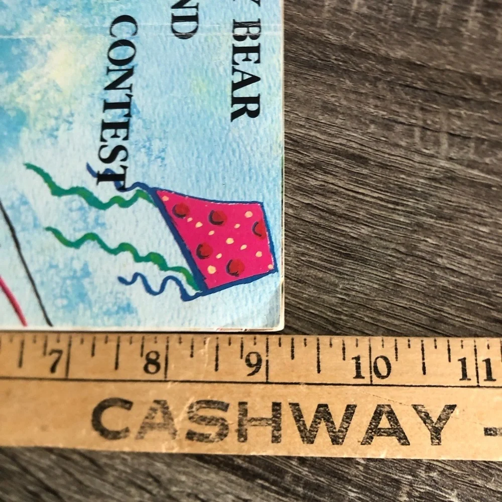 Vtg Bobby Bear's Treasure Hunt and the Kite Contest Two in One Book - Picture 13 of 15